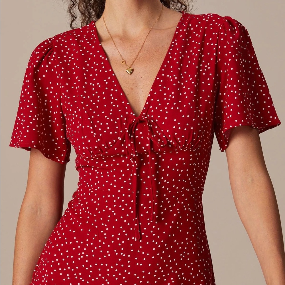 Rihoas Red V Neck Polka Dot Flounce Mini Dress - Picture 2 of 6